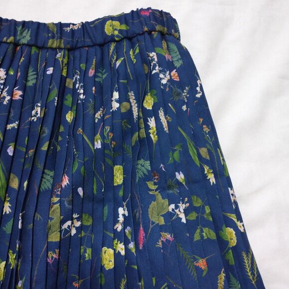 Hibidan Botanical Print Pleated Long Skirt - Picture 3 of 6